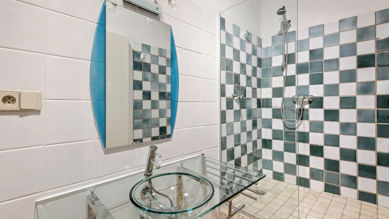Photo of Bathroom in Uchaux