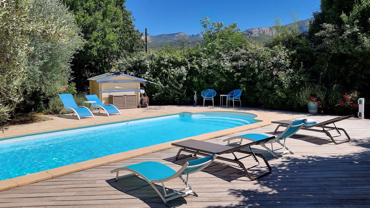 Photo of Outdoor in Auriol