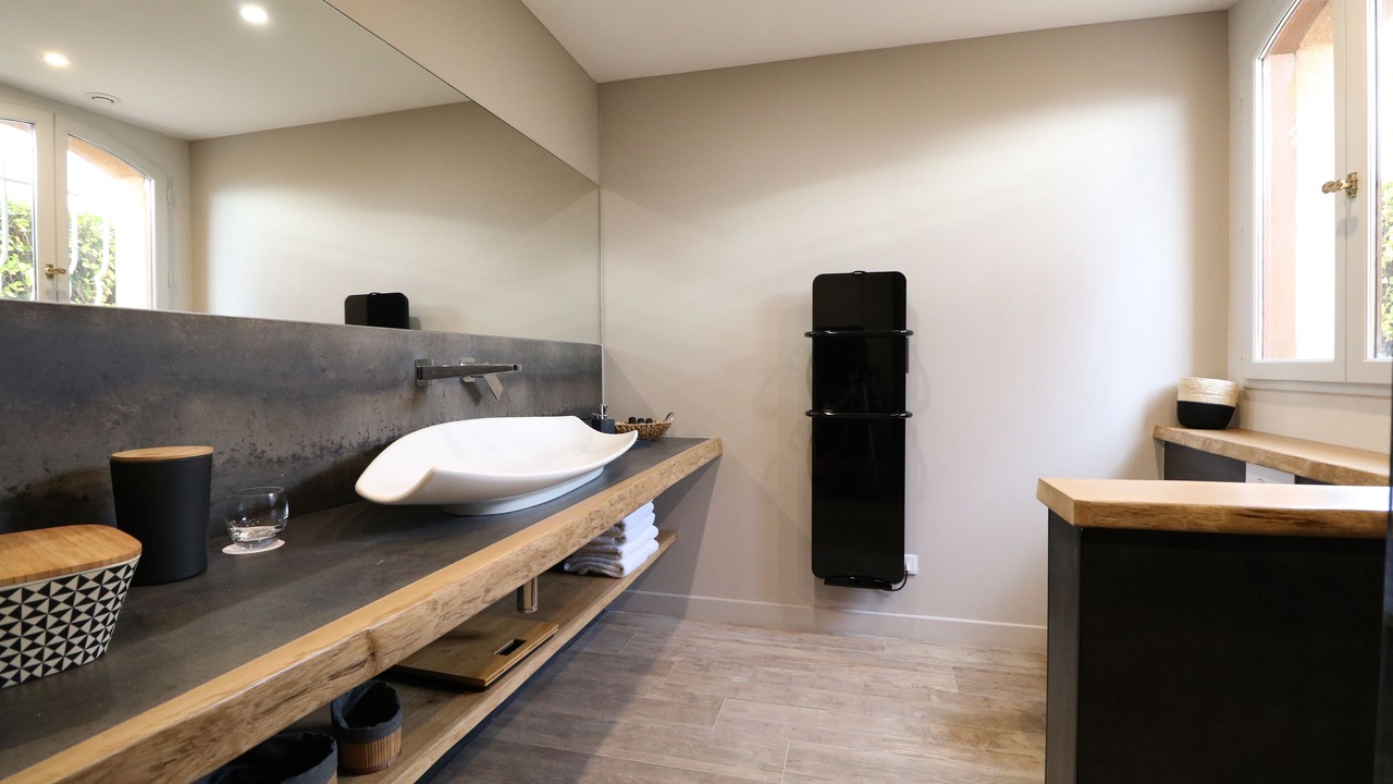 Photo of Bathroom in Pernes-les-Fontaines