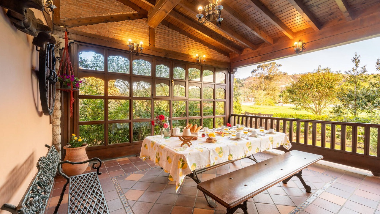 Photo of Outdoor in Naves