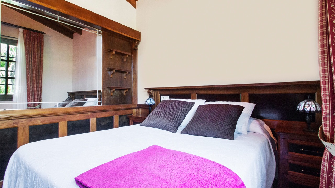 Photo of Bedroom in Naves