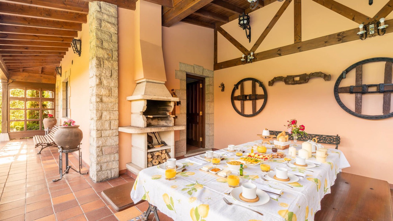 Photo of Outdoor in Naves