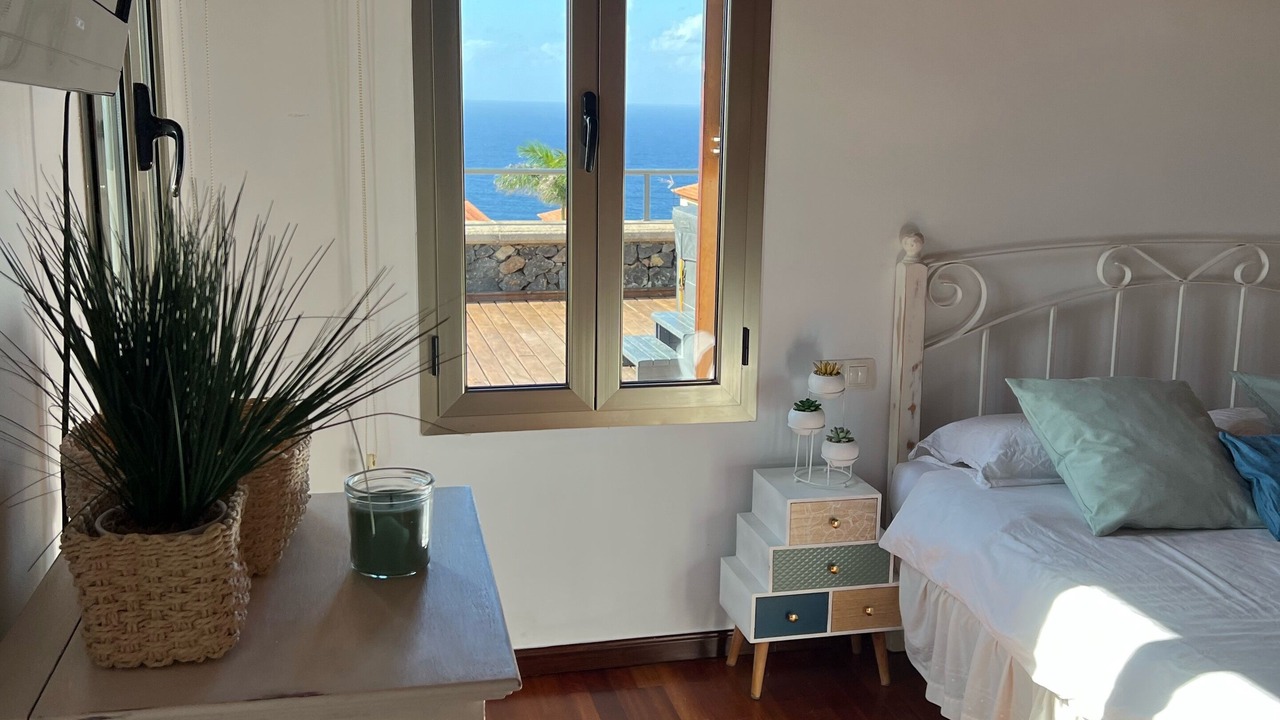 Photo of Bedroom in Juan Fernandez
