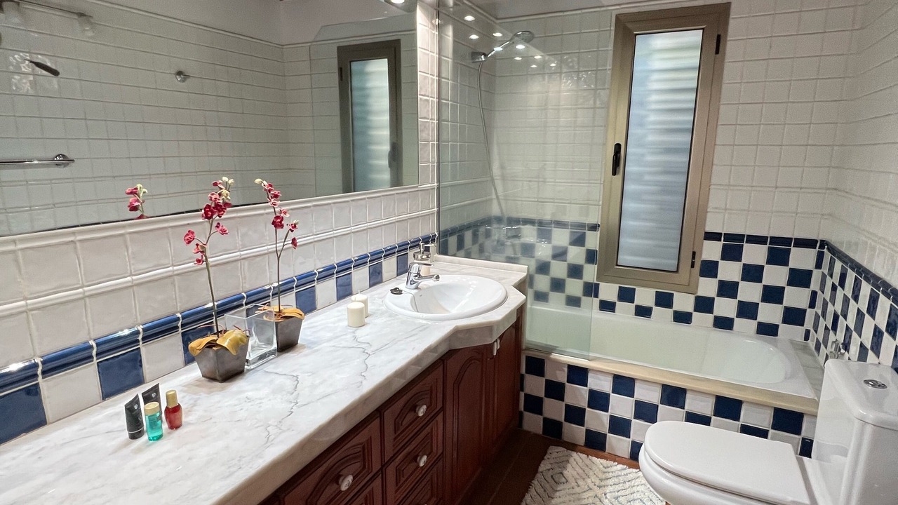 Photo of Bathroom in Juan Fernandez