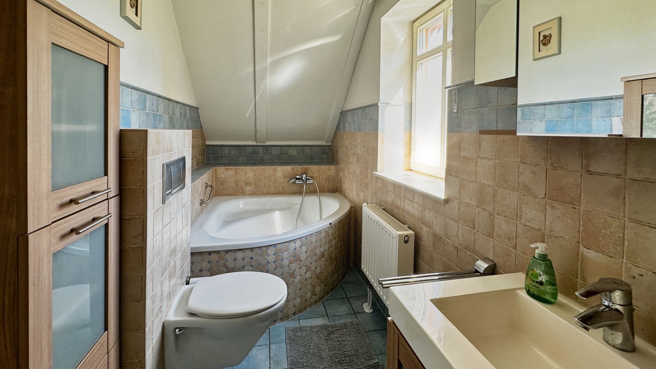 Photo of Bathroom in Paewesin