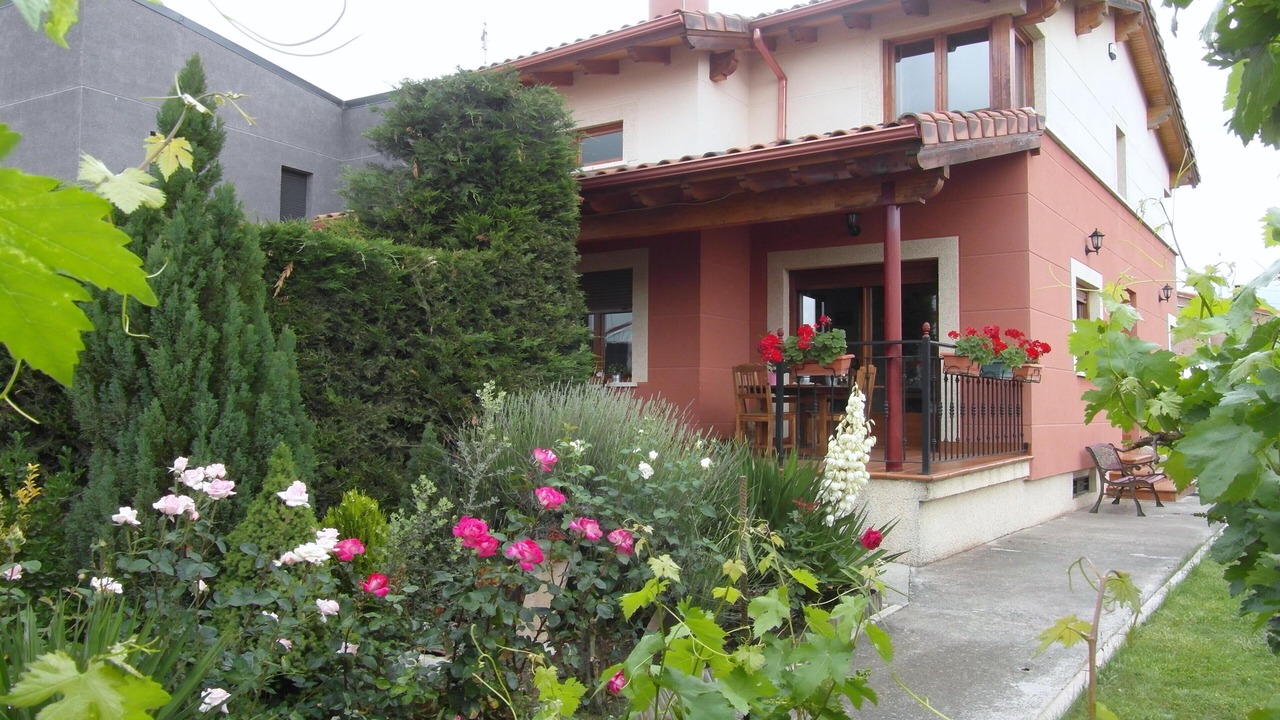Photo of Outdoor in Buniel