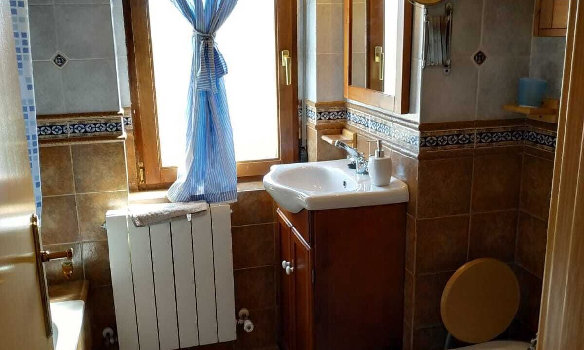 Photo of Bathroom in Buniel