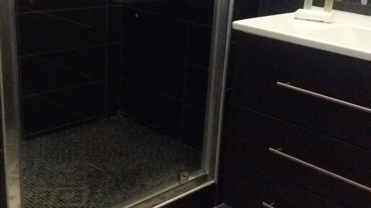 Photo of Bathroom in Couronne Urbaine