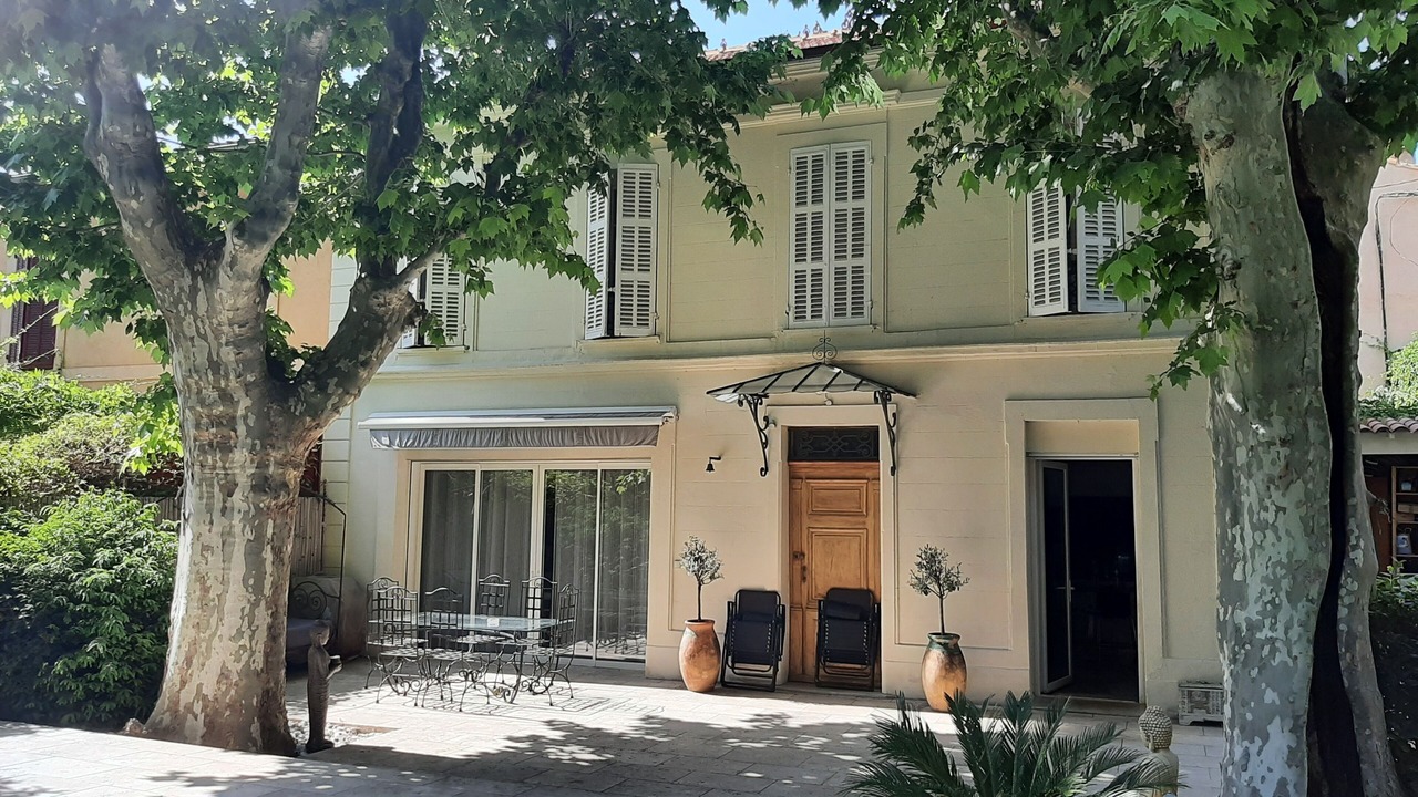 Photo of Outdoor in Couronne Urbaine