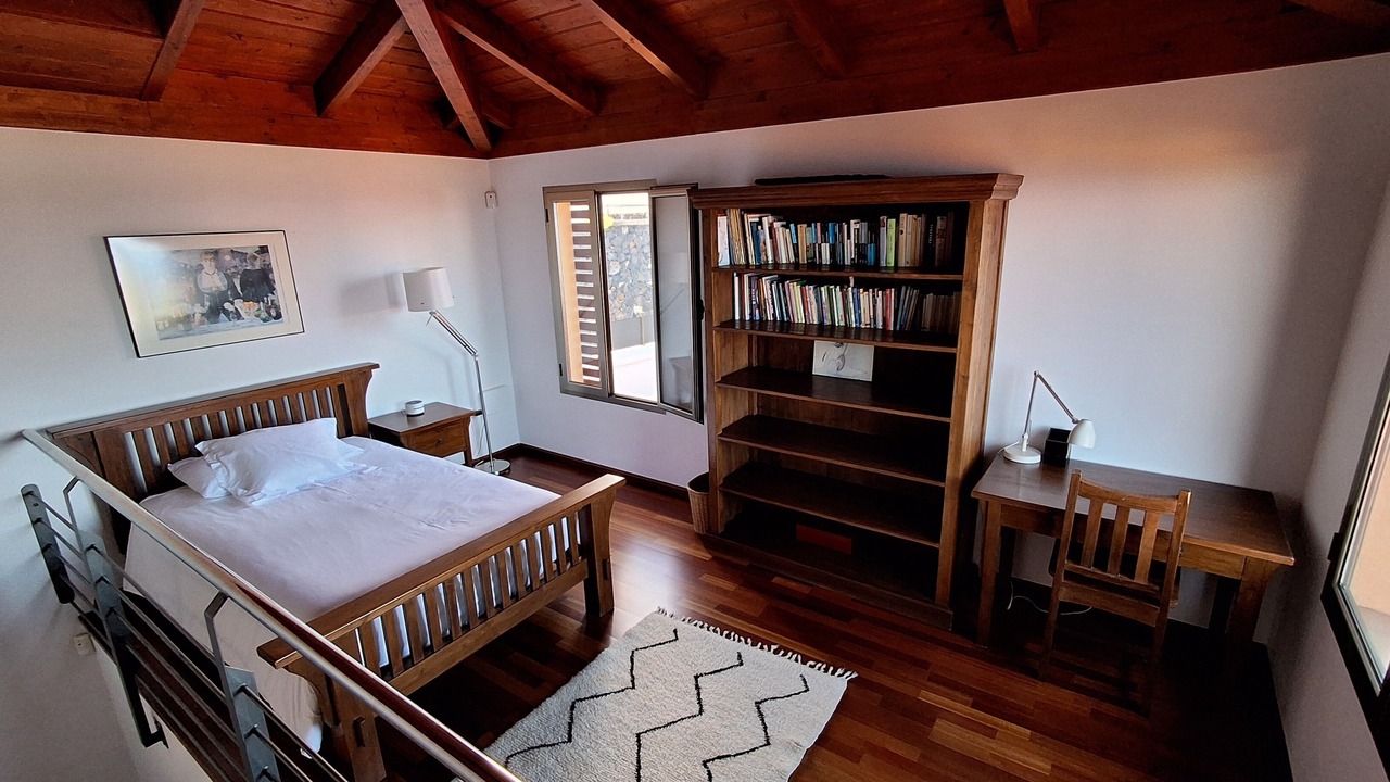Photo of Bedroom in Juan Fernandez