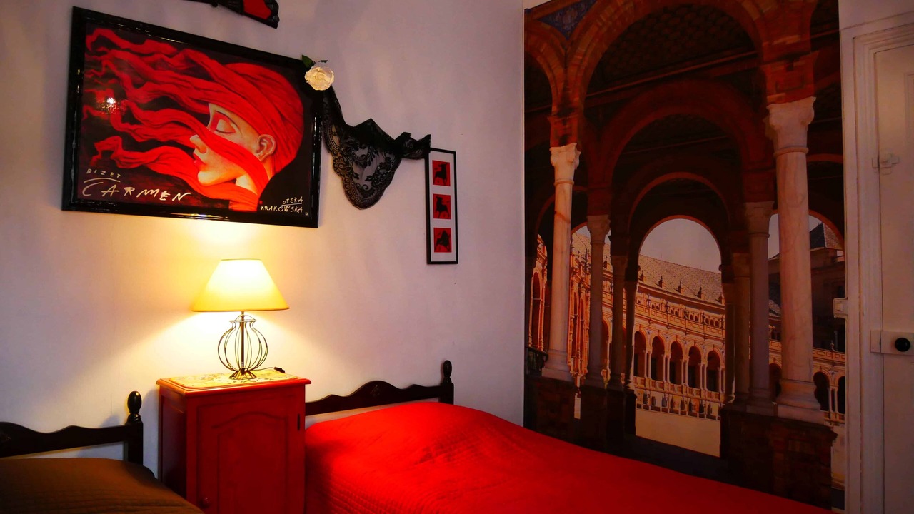 Photo of Bedroom in Nimes City Centre