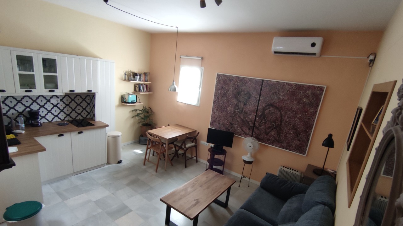Photo of Livingroom in Alameda