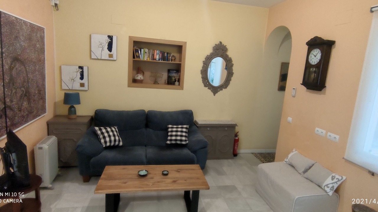 Photo of Livingroom in Alameda