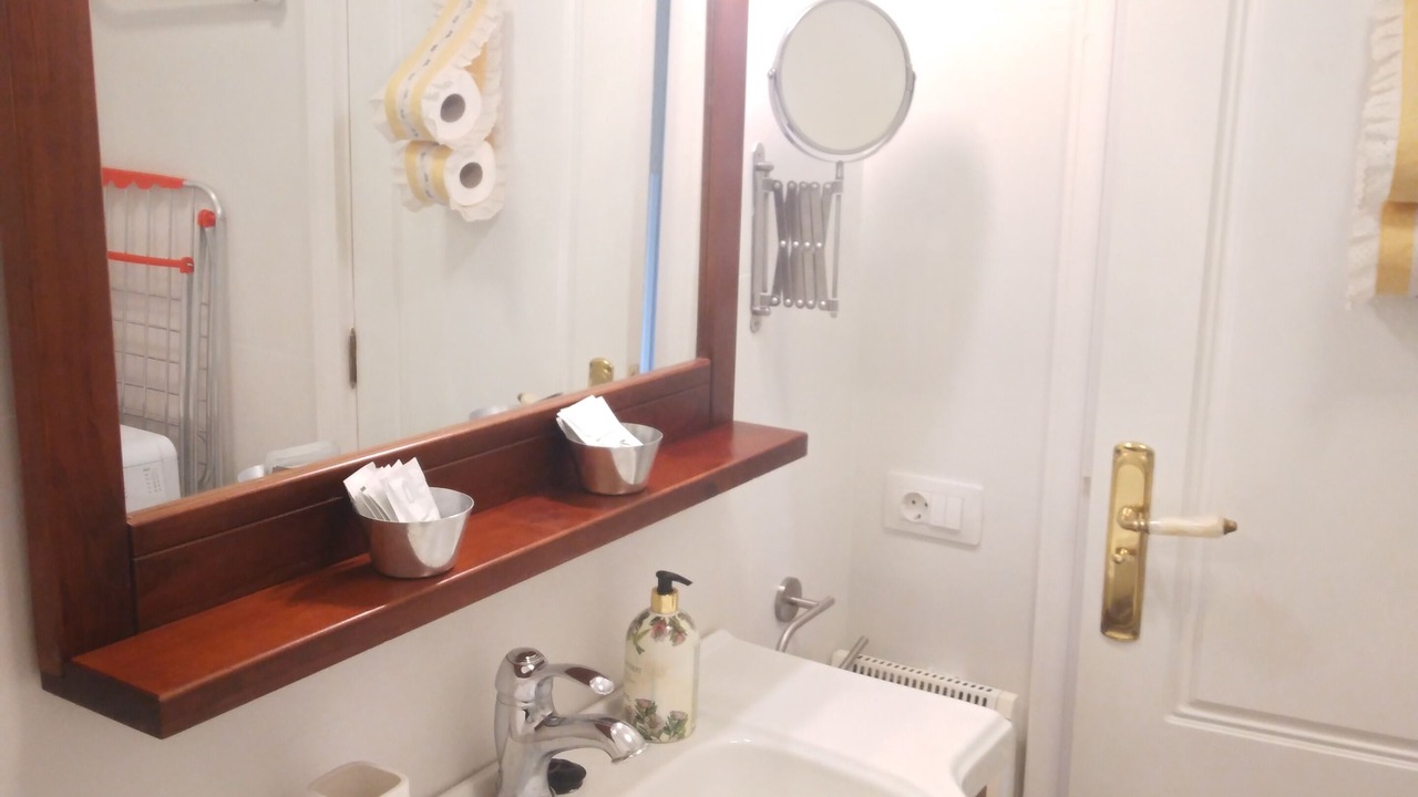 Photo of Bathroom in Historical Center