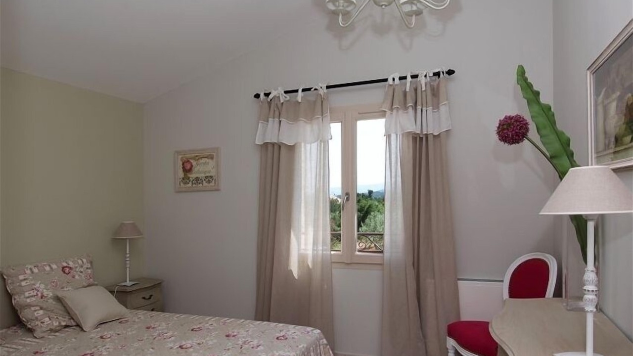 Photo of Bedroom in Eygalieres