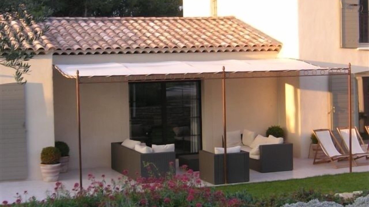 Photo of Patio Balcony in Eygalieres