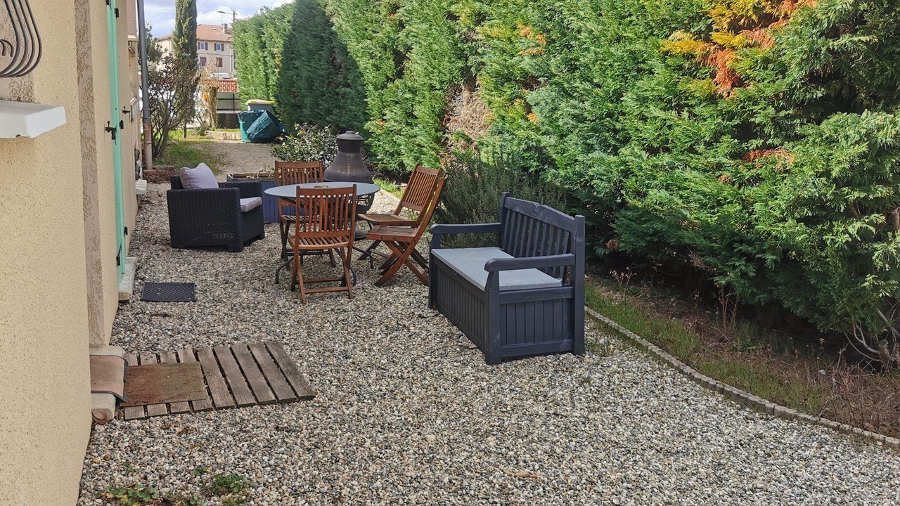 Photo of Patio Balcony in Toussieu