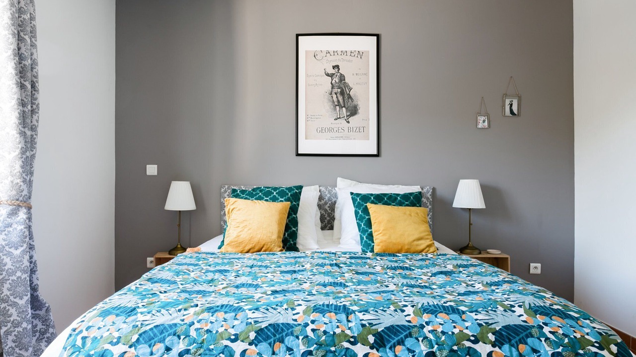 Photo of Bedroom in Roussillon