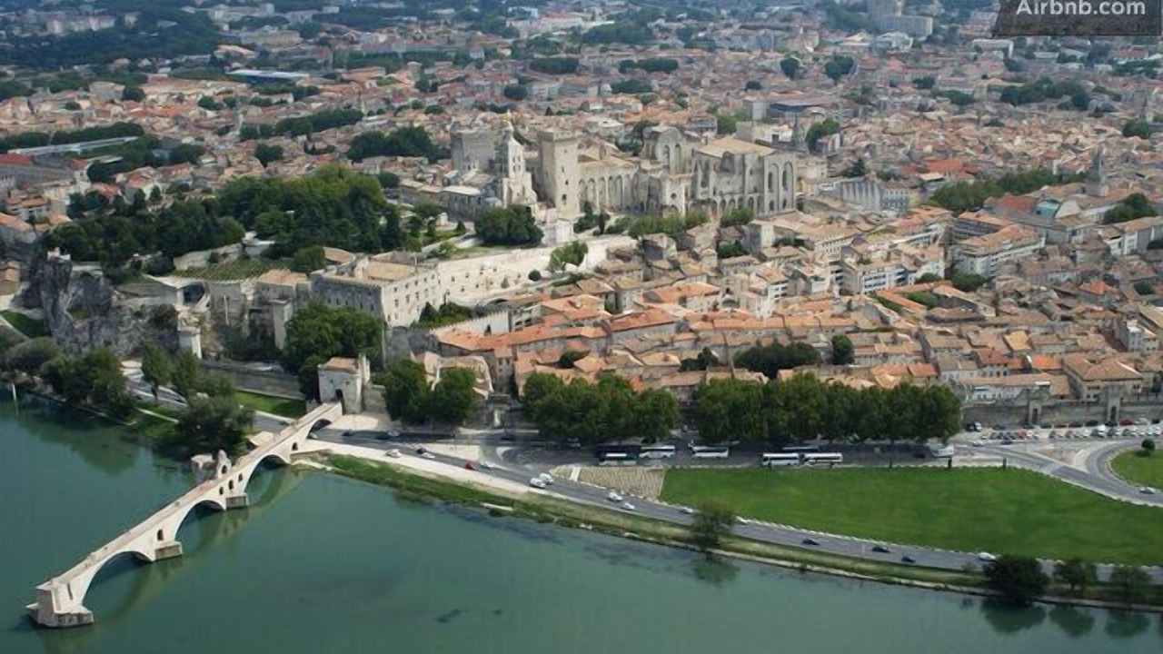 Photo of Outdoor in Avignon City Centre