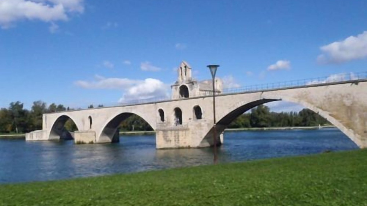 Photo of Outdoor in Avignon City Centre