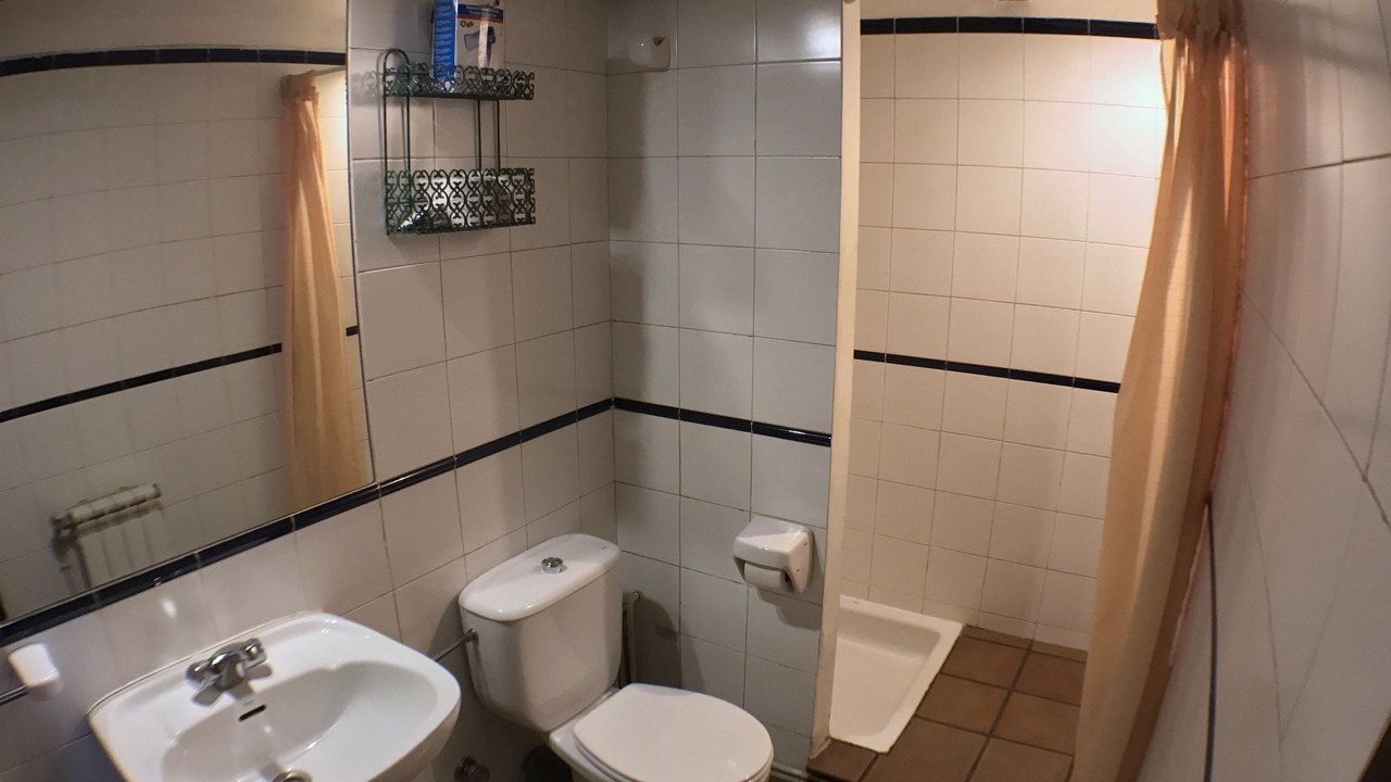 Photo of Bathroom in Robregordo