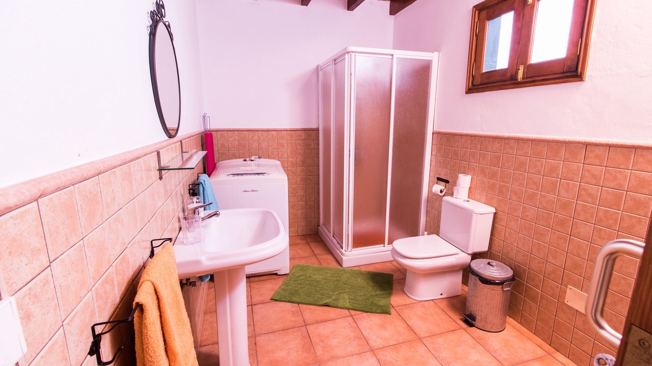 Photo of Bathroom in Guime