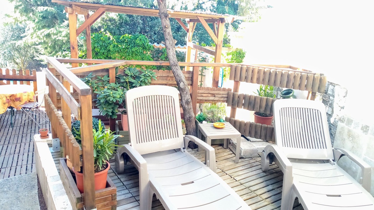 Photo of Patio Balcony in Salavas