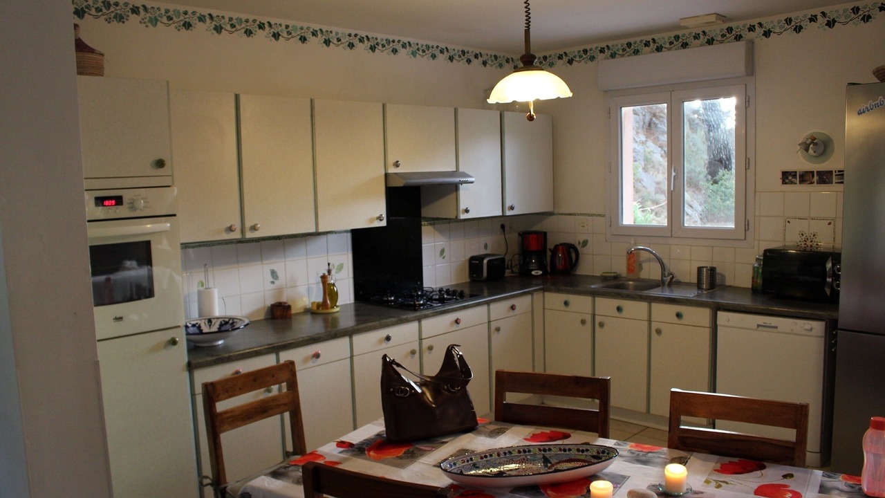 Photo of Kitchen in Ensues-la-Redonne
