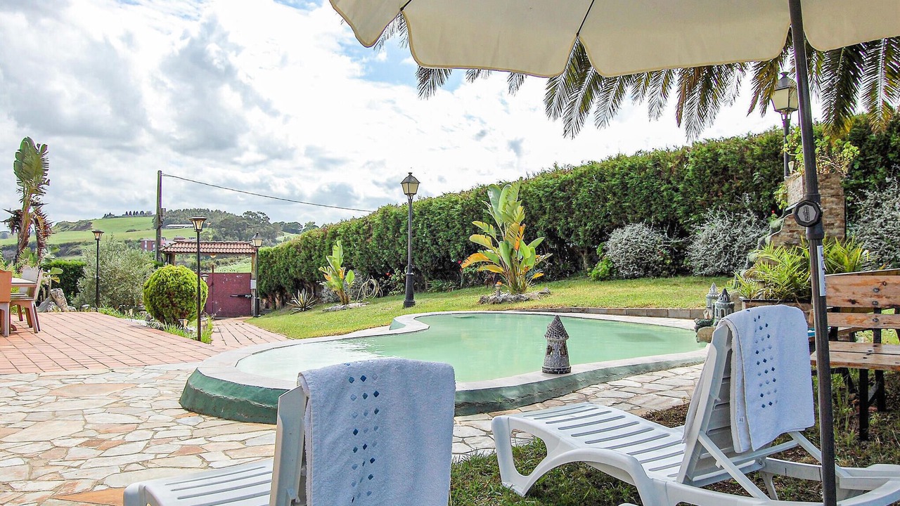Photo of Outdoor in Condres