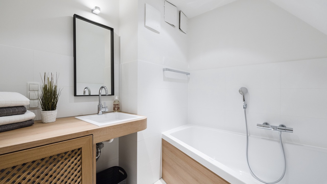 Photo of Bathroom in Loddin