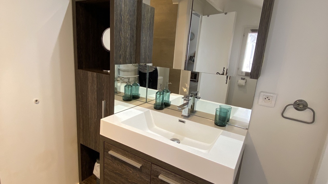 Photo of Bathroom in Saintes-Maries-de-la-Mer