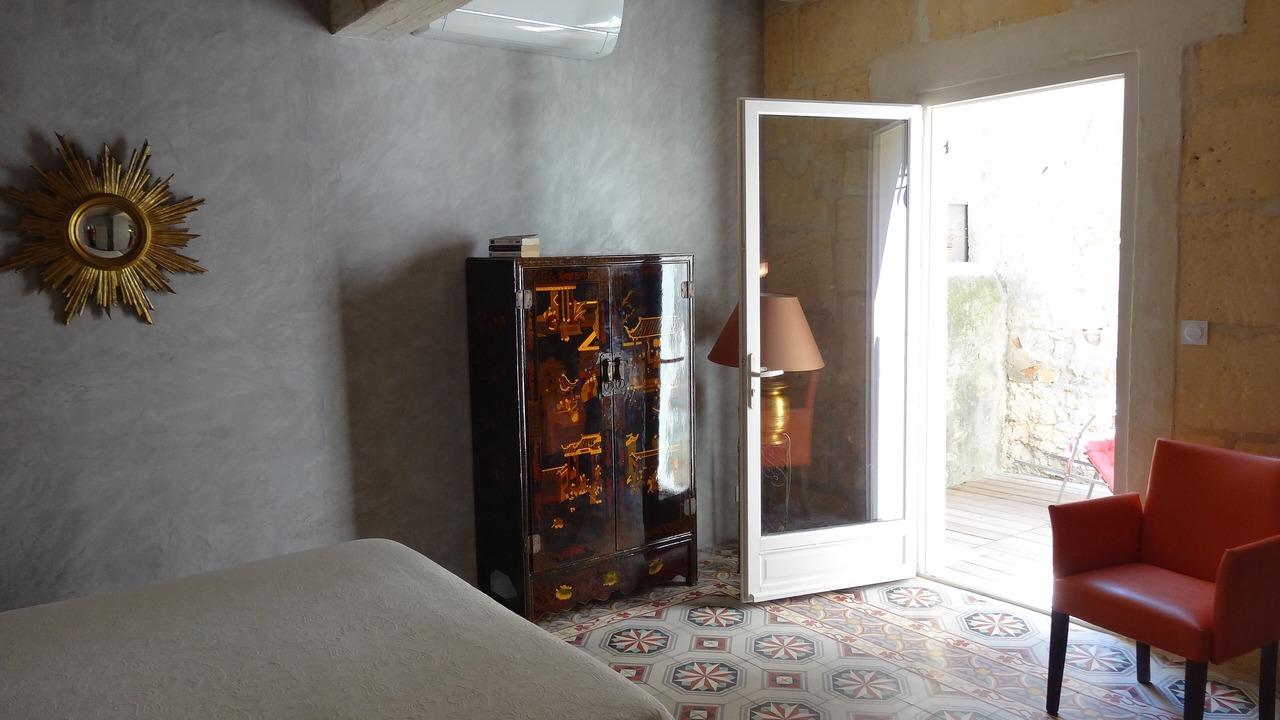 Photo of Bedroom in Arles City Centre