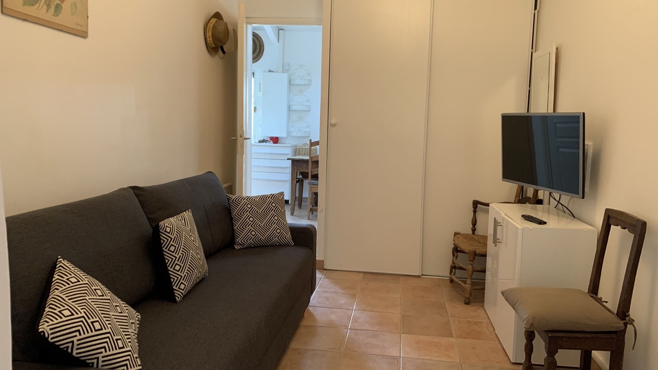 Photo of Livingroom in Grand Sud