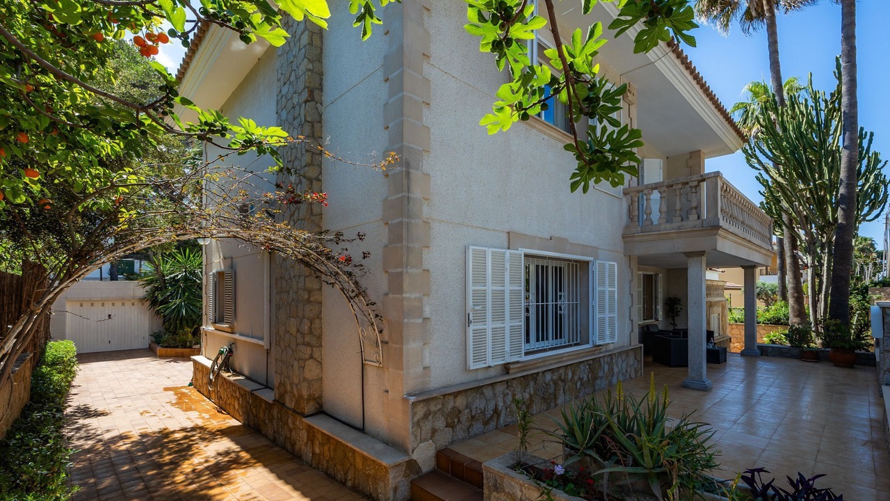 Photo of Outdoor in Les Meravelles