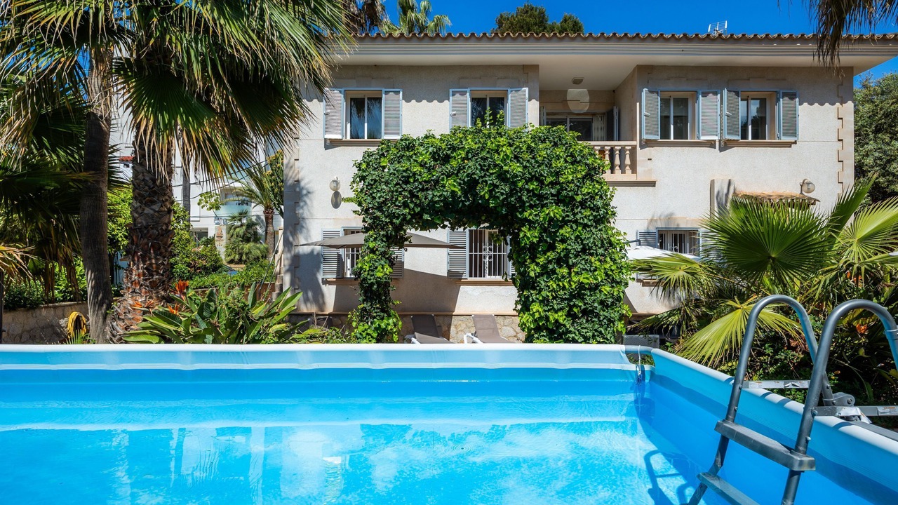 Photo of Outdoor in Les Meravelles