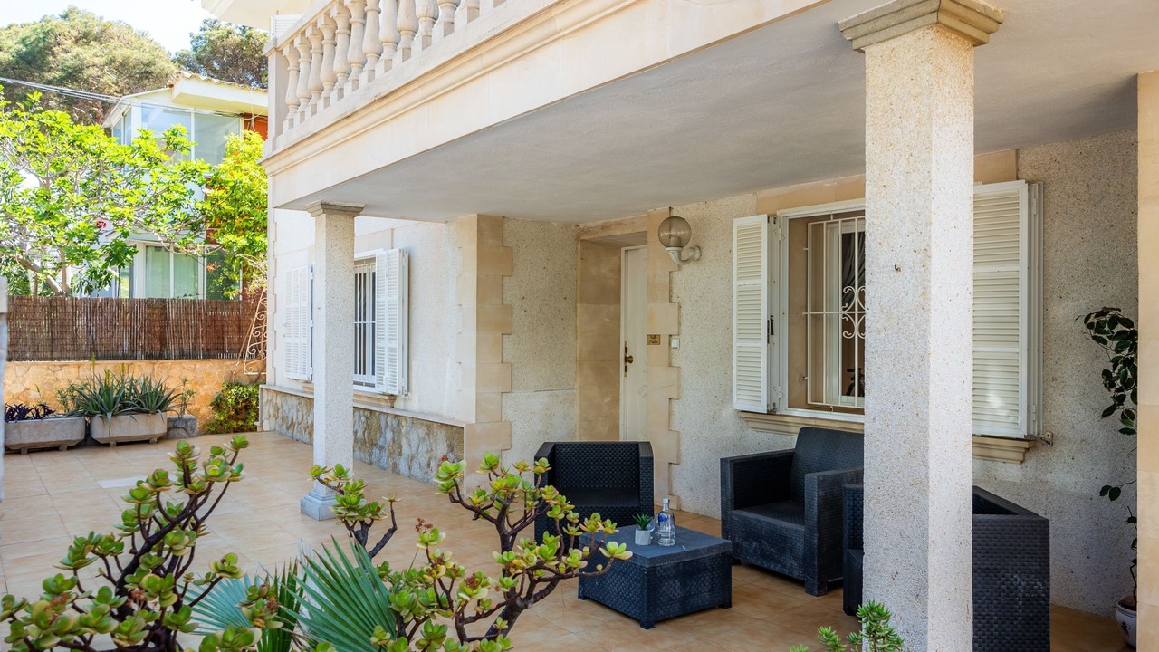 Photo of Patio Balcony in Les Meravelles