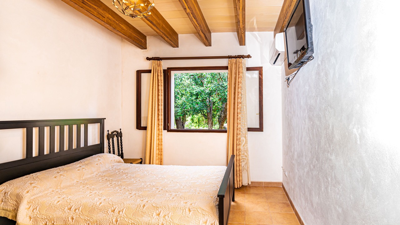 Photo of Bedroom in Campanet
