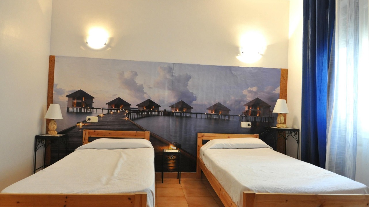 Photo of Bedroom in Roses Town Center