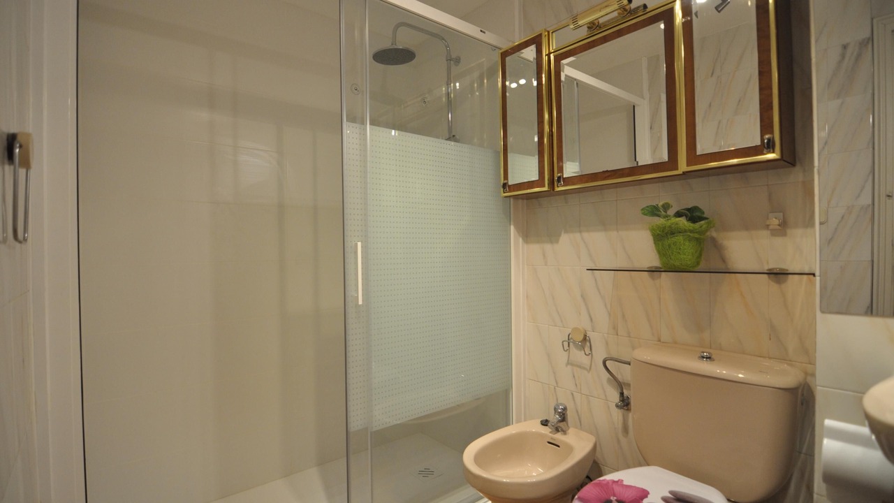 Photo of Bathroom in Roses Town Center