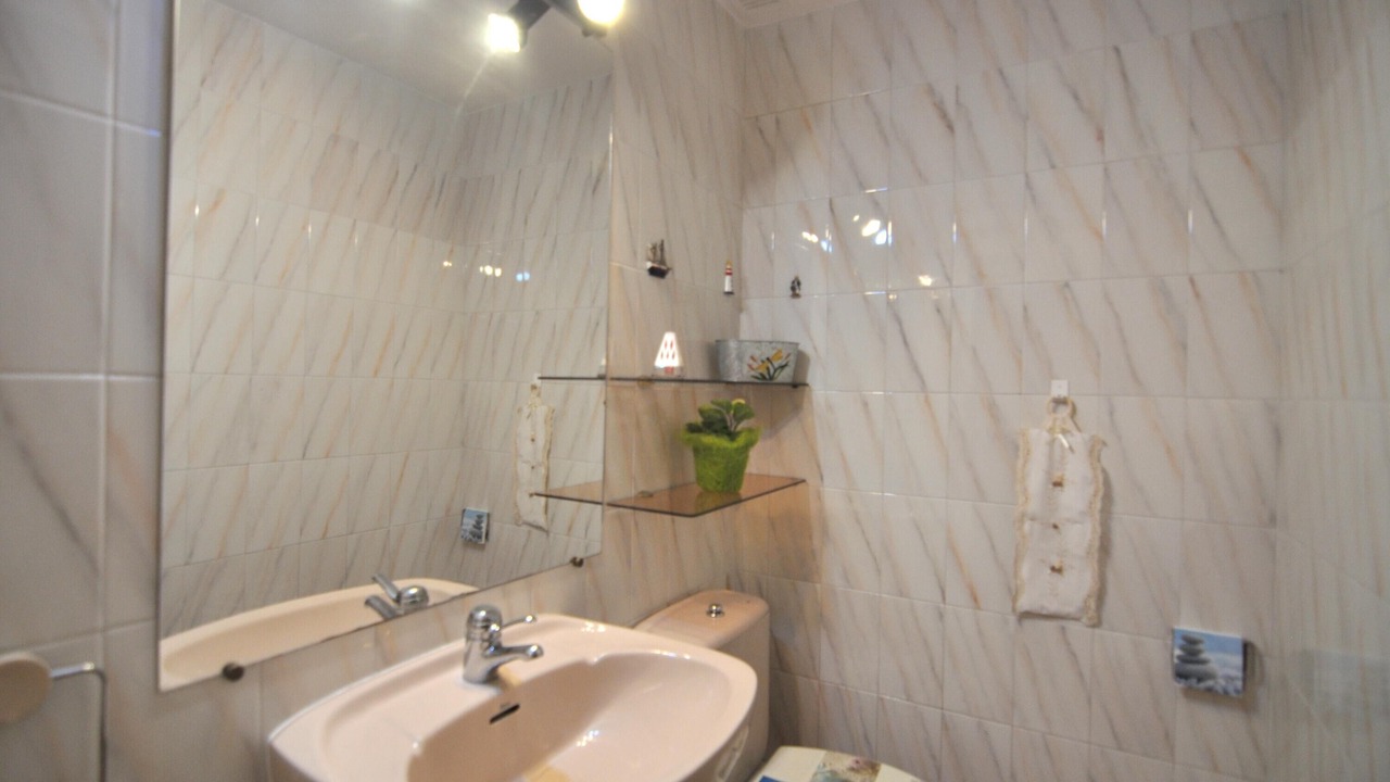 Photo of Bathroom in Roses Town Center