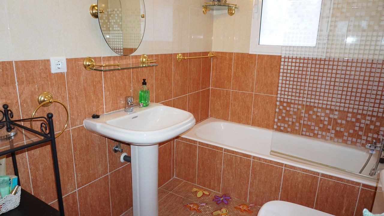 Photo of Bathroom in Pego