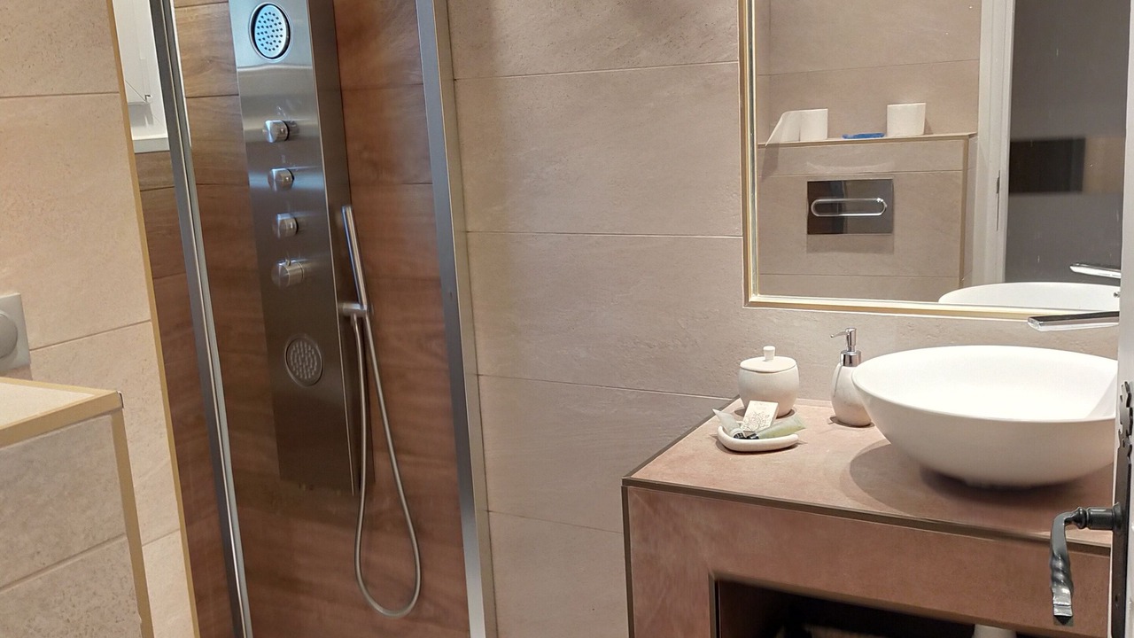 Photo of Bathroom in Pyrenees 2000