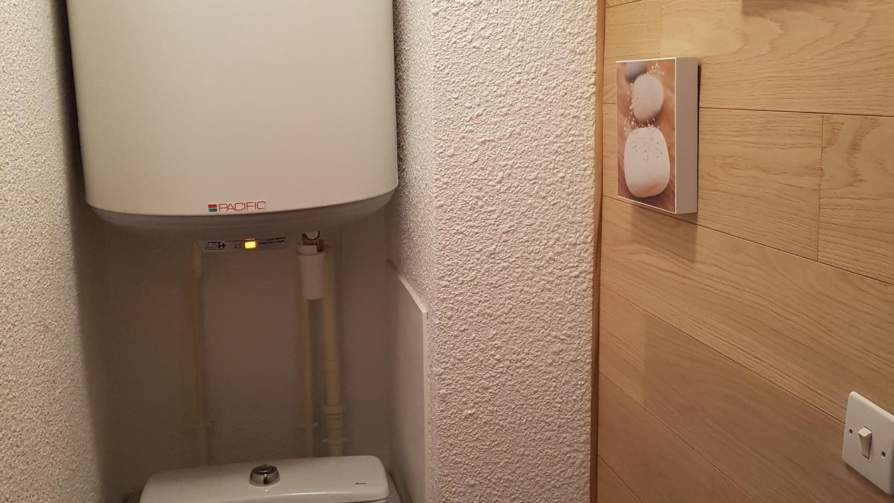 Photo of Bathroom in Demi-Quartier