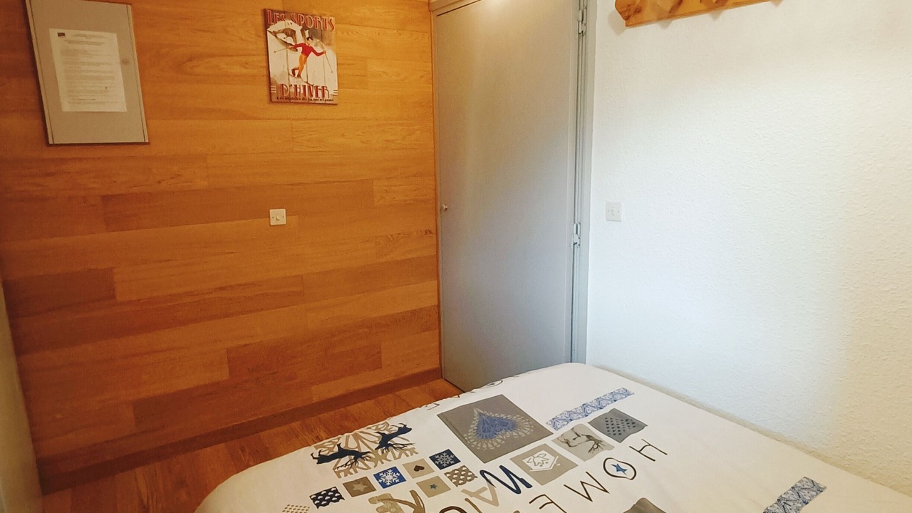 Photo of Bedroom in Demi-Quartier