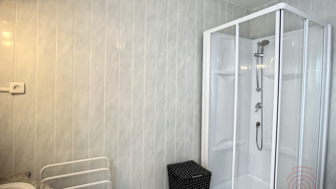 Photo of Bathroom in Lamalou-les-Bains