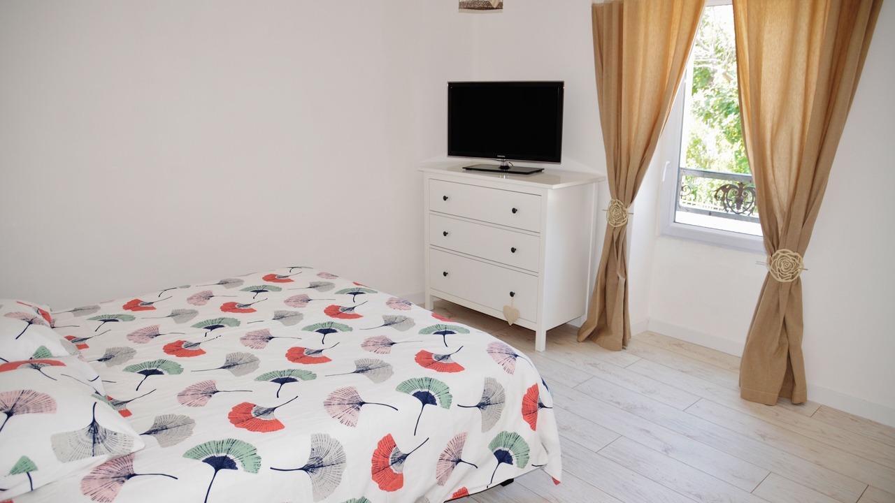 Photo of Bedroom in Paradou