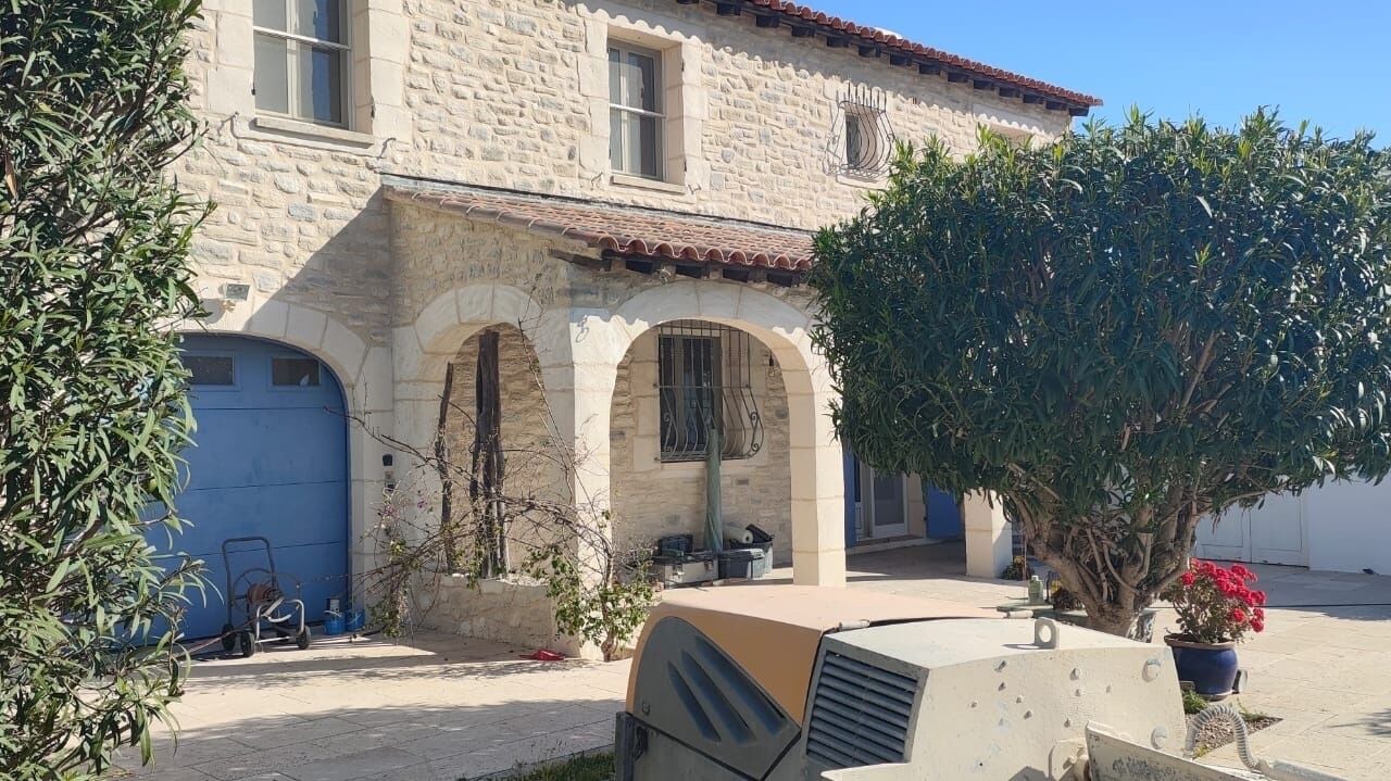 Photo of Outdoor in Arles