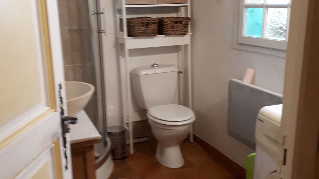 Photo of Bathroom in Saint-Chamas