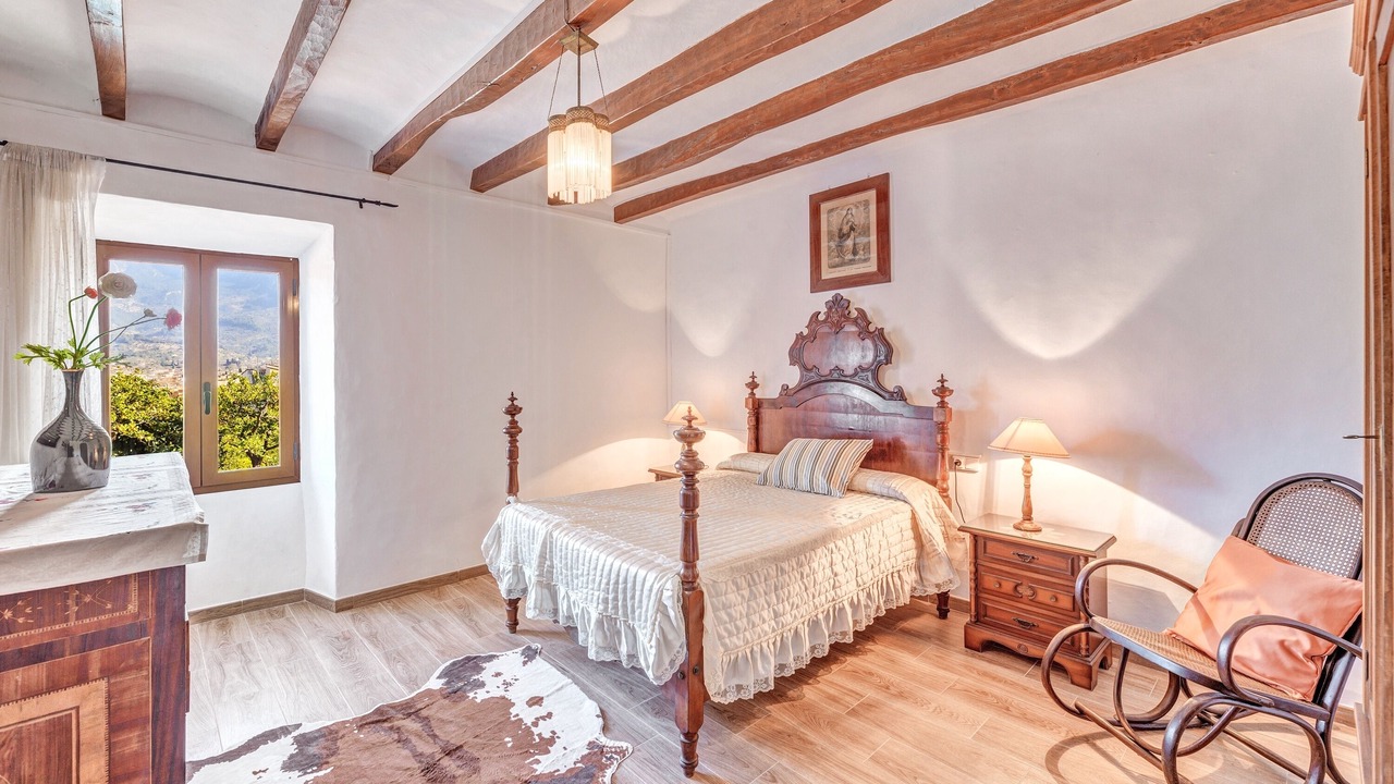 Photo of Bedroom in Soller