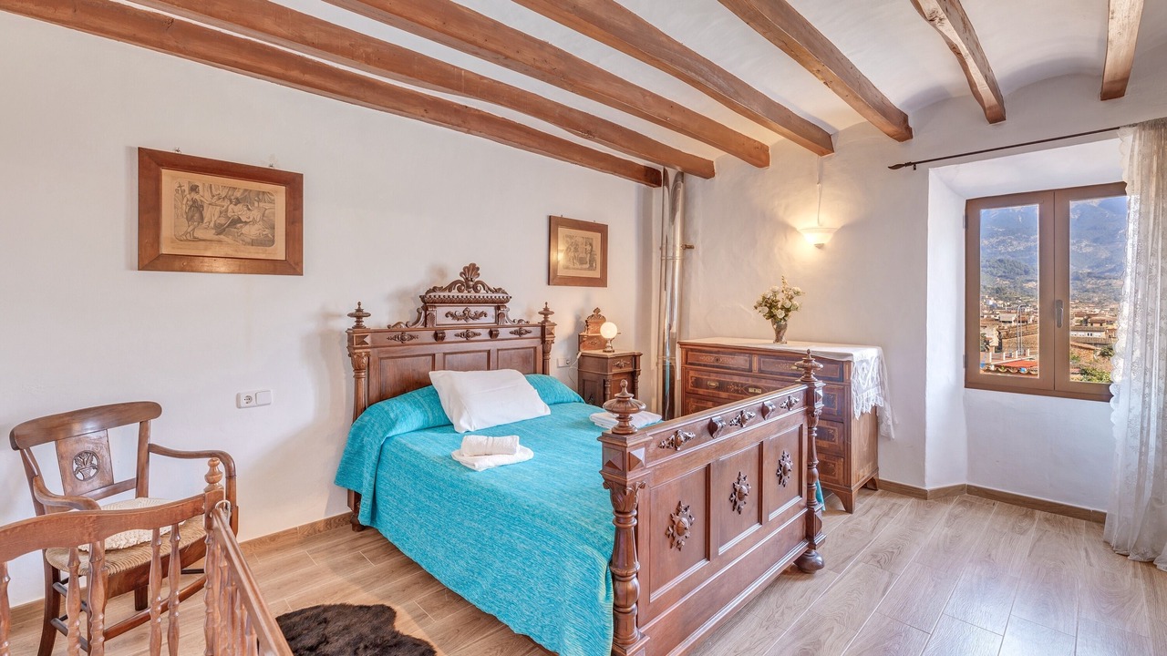 Photo of Bedroom in Soller